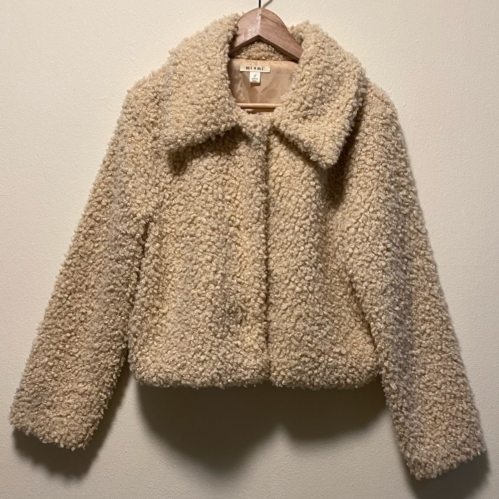 Miami Faux fur jacket, color cream, size small